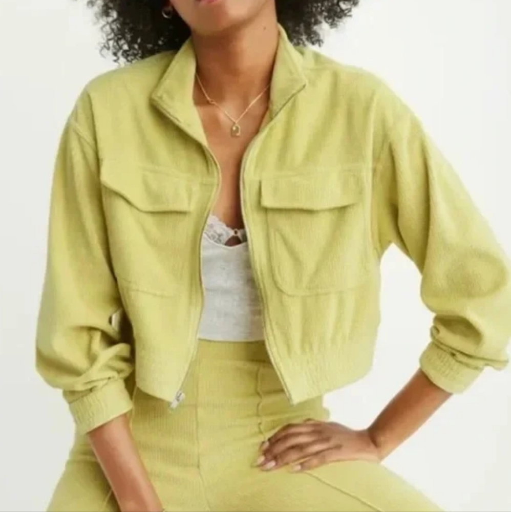 M Aerie Groove-On Velour Ribbed Full Zip Cropped Sweatshirt